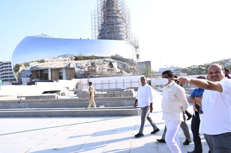 A structure that touches the hearts of the people of Telangana is the Martyrs Memorial
