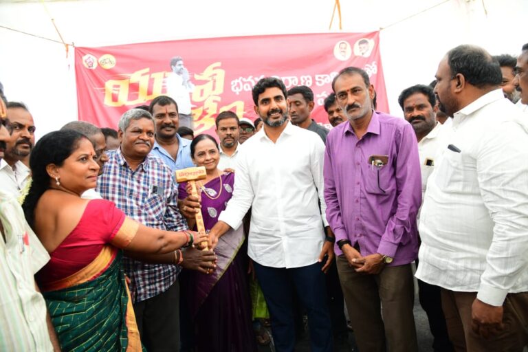 Jabardasth Aunty, Narayanaswamy are selling tickets for Tirumala Darshan