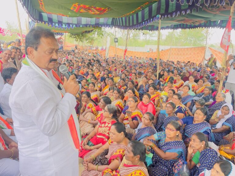 Kamareddy Anganwadi Workers Dharna (1)