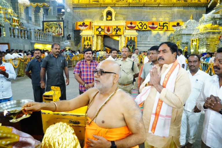Minister Errabelli visited Yadadri Srilaksminarasimhaswamy