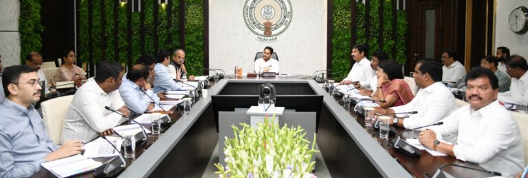 CM reviews Housing Dept.