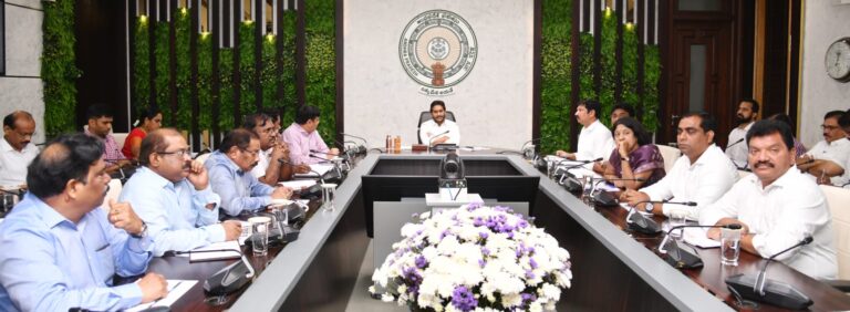 CM reviews Housing Dept.