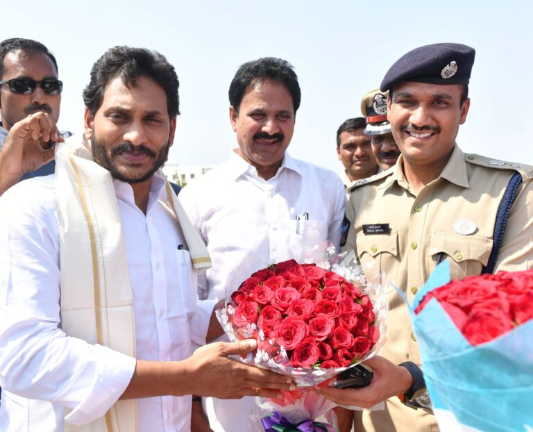 TDP, Jana Sena lack credibility