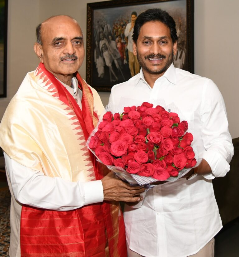Union Minister calls on CM