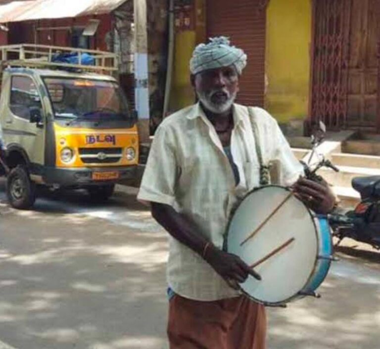 Don't eat chicken mutton in the village on Sunday and Monday