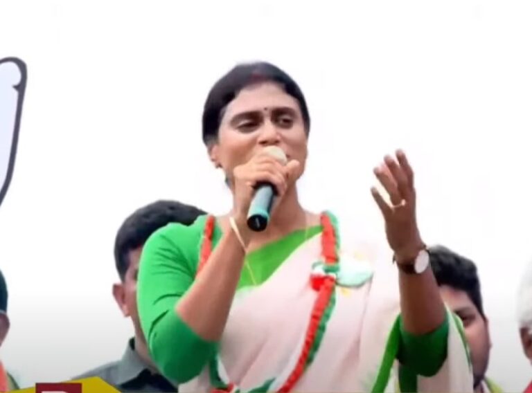 YS Sharmila in araku