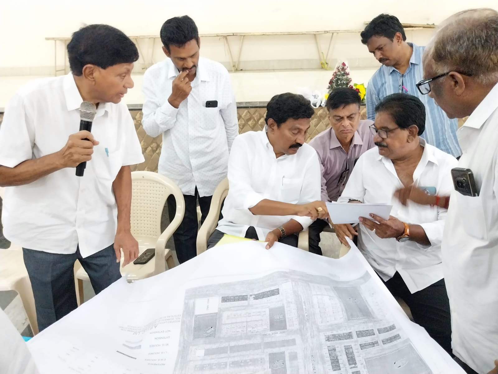 will solve the problems in the APIIC colony soon