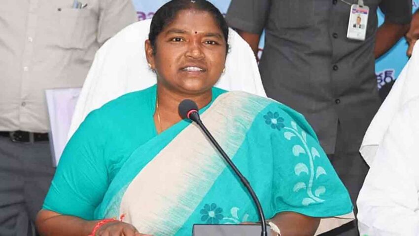 Minister-Seethakka