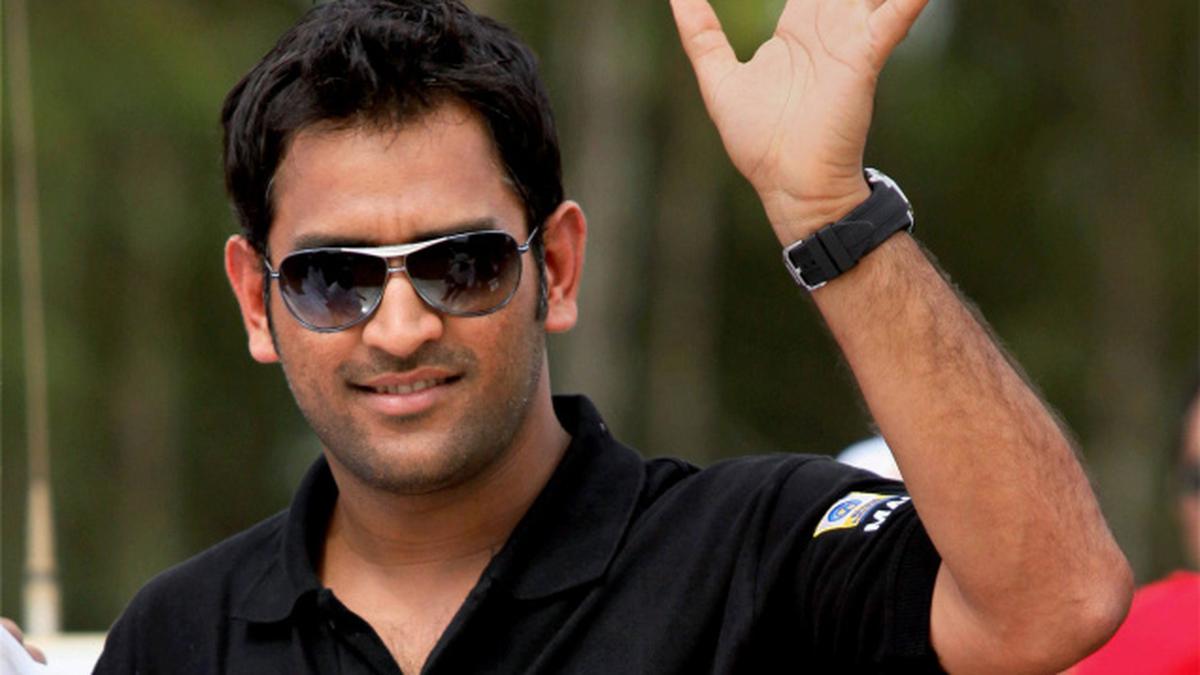 DHONI