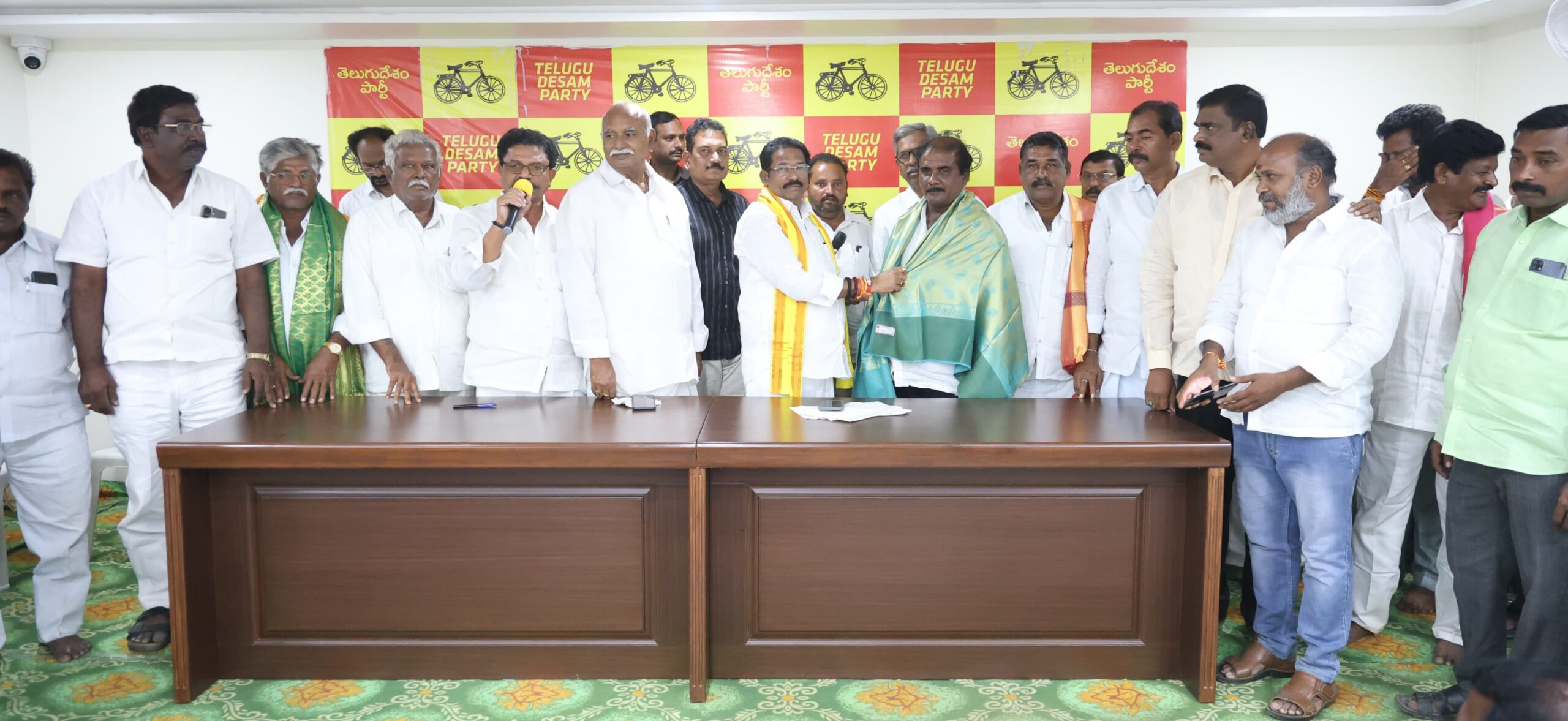 WhatsApp Image 2024-12-17 at 22.03.33