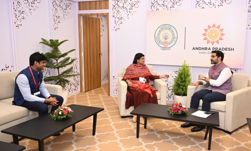 WhatsApp Image 2025-11-14 at 20.08.53