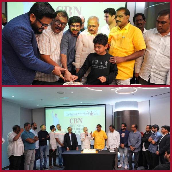 Babu receives award.. Celebrations in Dubai